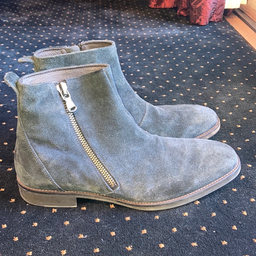 John Varvatos Suede Zip-Up Chelsea Boot Like New